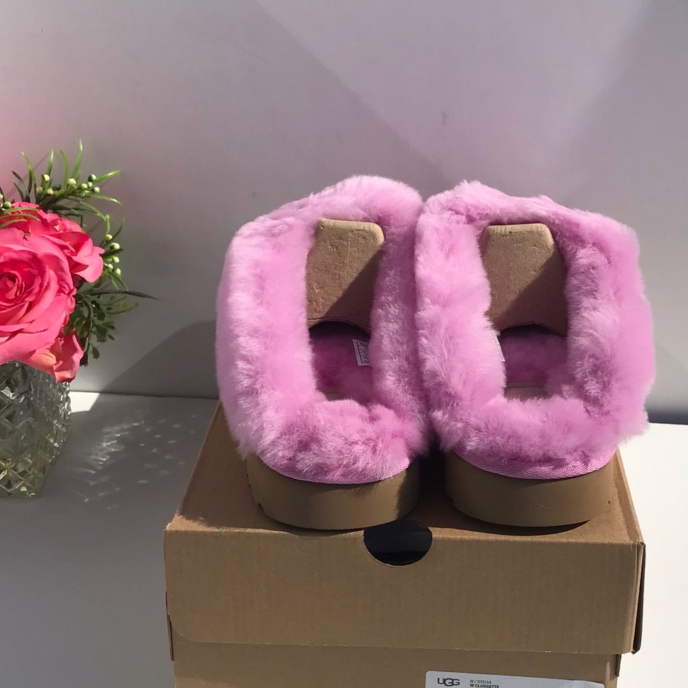 UGG Cluggette Slippers - Picture 9 of 10